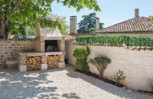 Kosinozici House | Casa Viktoria with private garden and BBQ