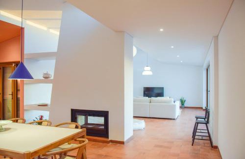 Almoinha House | Casa Vista Verde by LovelyStay