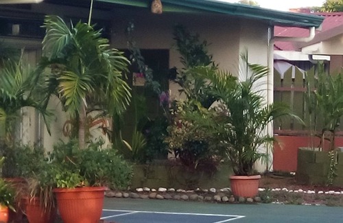 San Isidro de Grecia Apartment | Casa Yayaz - rainforest lodge in the mountains