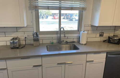 Yuma House | Casa Yuma: Modern, peaceful home with pool