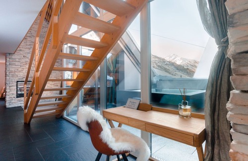 Andermatt Apartment | Casa Zopa, luxury home in the mountains with whirlpool, sauna and steam bath