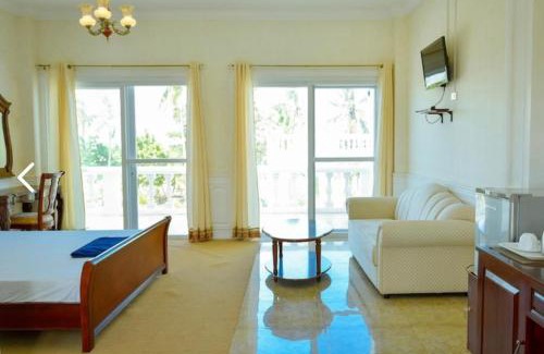 Olango Island Hotel | Casablanca by the sea