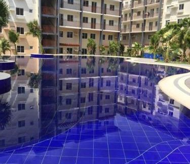 Canlubang Apartment | CasaCalivil Nuvali 200mbps WiFi Netflix PS4