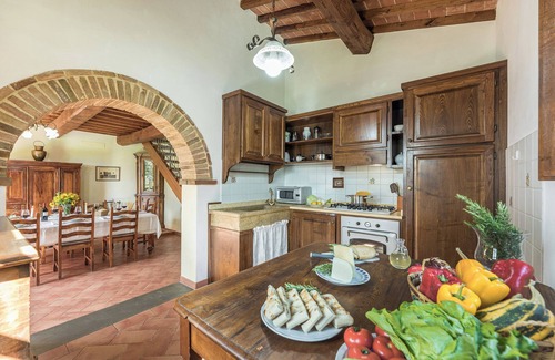 Ferretto Villa | Casale Cinque Valli 8, Emma Villas