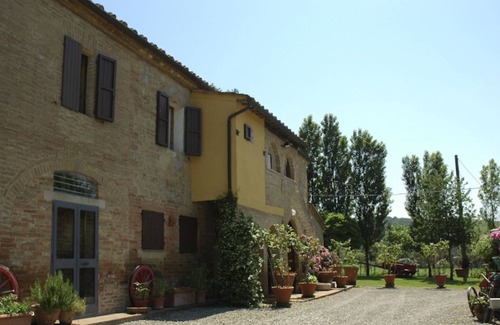 Bollano Villa | Casalunga, beautiful farmhouse with swimming pool and garden
