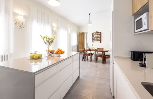 Recas Cottage | CasAntonia, only 35 km from Puy du Fu Toledo, ideal house for families.