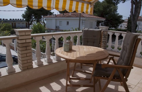 Sant Carles de la Rapita Apartment | Casas Sitori apartment 2 in small-scale private complex on the beach!