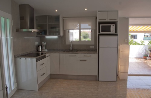 Sant Carles de la Rapita Apartment | Casas Sitori apartment 6 in a small-scale private complex on the beach!