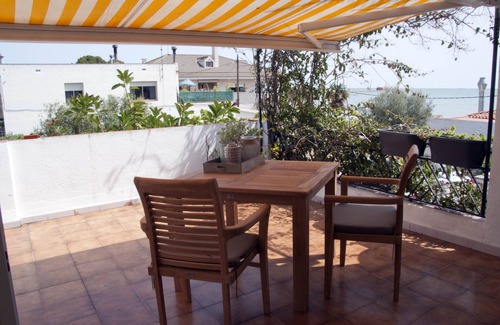 Sant Carles de la Rapita Apartment | Casas Sitori apartment 6 in a small-scale private complex on the beach!