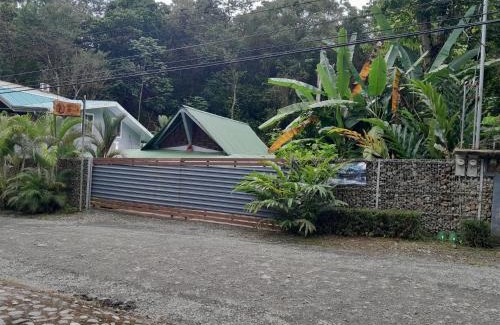 Valle Pura Vida House | Casas Guaney, full furnished studios!