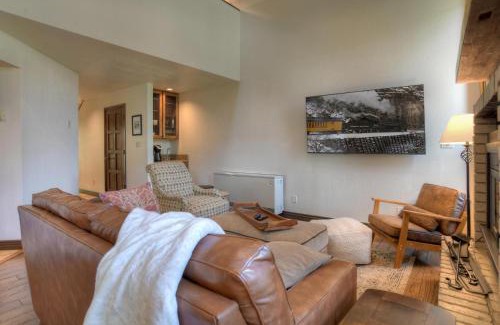 Purgatory House | Cascade Village 27