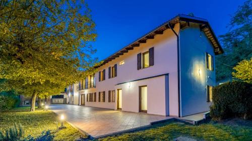 Ponzano Monferrato Villa | CASCINA LA VALLE 10&2, Emma Villas