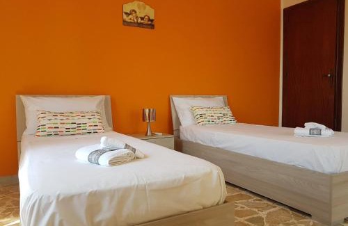 Cava dʼAliga House | Case Vacanze Profumo Di Mare