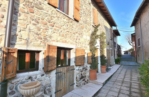 Calmasino Apartment | Casetta Renzi with Terrace