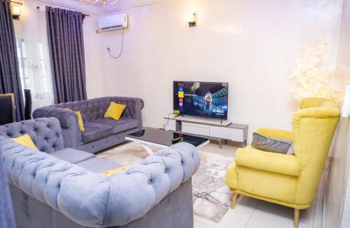 Mutengene House | CASILINA GUEST HOME