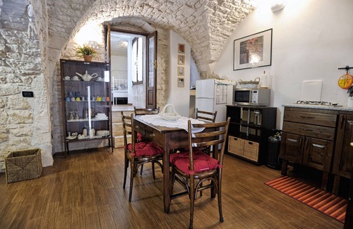 Ostuni Apartment | Casina Petra romantic stone house FREE WiFi