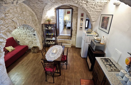 Ostuni Apartment | Casina Petra romantic stone house FREE WiFi