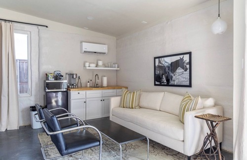 Round Top House | Casita 1 @ The Halles Artisan Venue