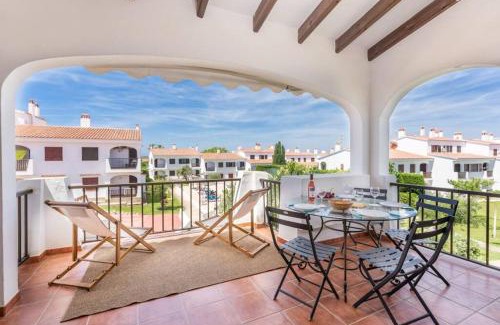 Cala en Porter Apartment | Casita al lado de la playa con piscina y jardines en Menorca