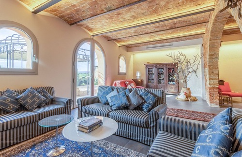 Montorsaio Villa | Casolare Clara with a beautiful Bio-Lake