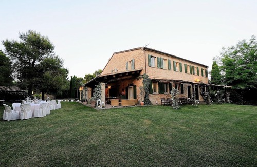 Rupoli Villa | Casolare Tombolina in Colli al Metauro , Marche