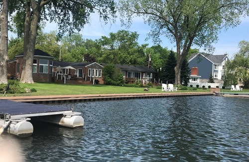 Waterford House | Cass Lk Lakefrnt 3 BR Home; Add'l 3BR Home next dr add'l bking 15 min. to Bham