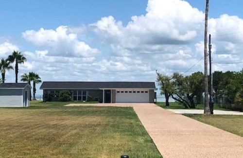 Rockport House | Cast Away on Copano Bay!