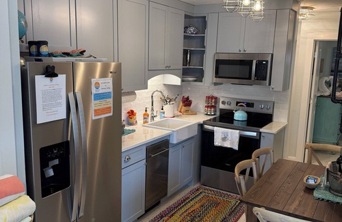 Anna Maria Cottage | Castaway Cottage + Beach + Heated Private Pool & Spa + GOLF CART INCLUDED!