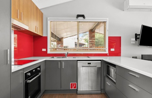 Anglesea House | Castaway Place