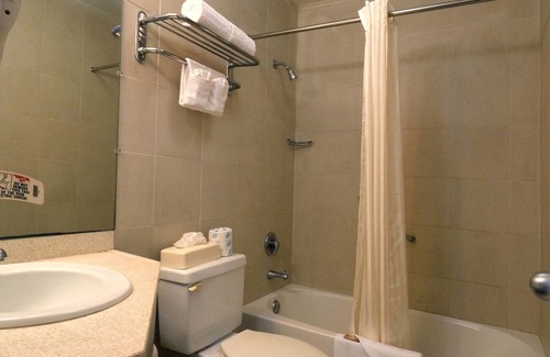 Sunrise Park Hotel | CASTAWAYS RESORT,GRAND BAHAMA, BAHAMAS. Home Away from Home