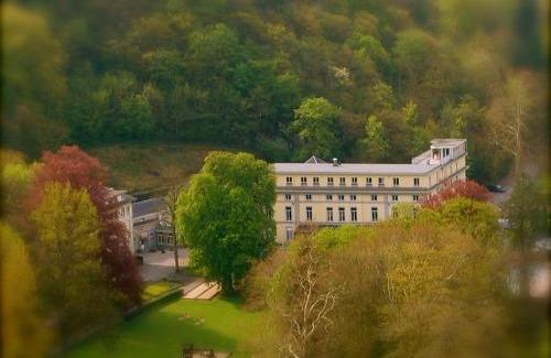 Pont-a-Lesse Hotel | Castel de Pont-a-Lesse