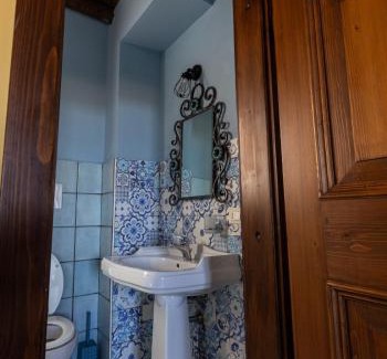 Mosciano Sant'Angelo Bed & Breakfast | Castello di Petecciano B&B