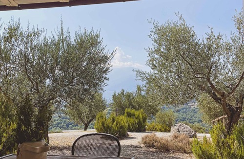 Torre de' Passeri Apartment | "Castle" apartment with one double room and two single beds