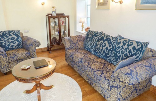 Cullompton Cottage | Castle Hill Farm