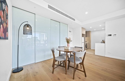 Castle Hill Apartment | Castle Hill/Norwest Modern 2BR APT