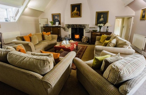 Manorbier Villa | Castle House - Manorbier Castle - 5 Bedroom Castle House - Manorbier