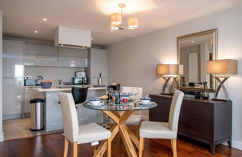 Deganwy Cottage | Castle Penthouse - One Bedroom Cottage, Sleeps 2