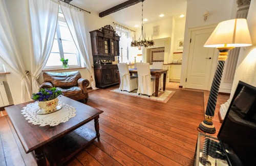 Old Town Apartment | Castle Square Apartment