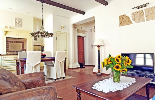Old Town Apartment | Castle Square Apartment