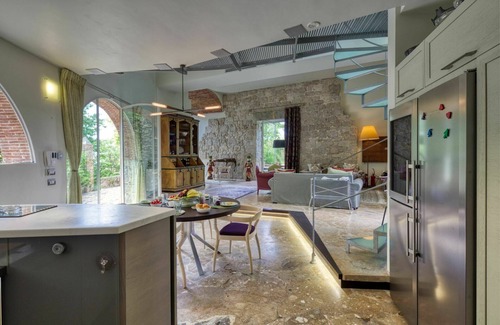Monteggiori Villa | Castle with pool and sea views for 6 People