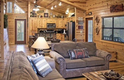 Broken Bow Cabin | Castlewood Trails at Beavers Bend near Broken Bow Lake