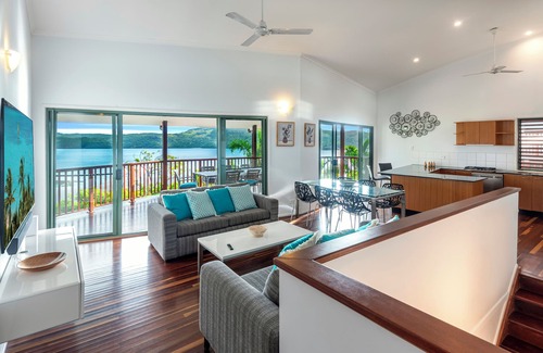 Hamilton Island Apartment | Casuarina Cove 17, Casuarina Cove 17 on Hamilton Island