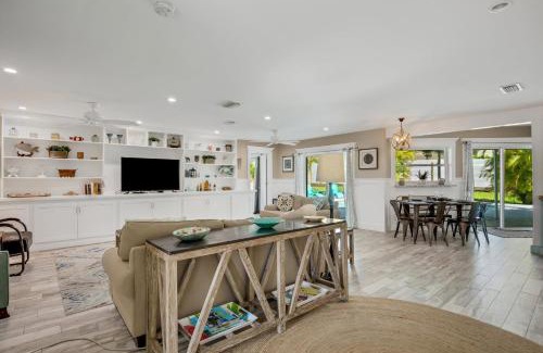 Palma Sola House | Catalina Comfort by SkyRun Anna Maria