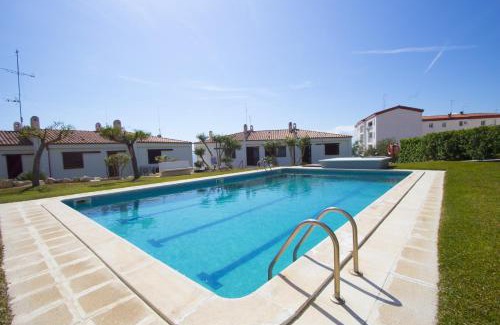 L'Ametlla de Mar Villa | Catalunya Casas Beachfront villa in Atmetlla de Mar