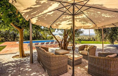 Les Masuques Villa | Catalunya Casas Country Chateau for 22 persons - close to Sitges!