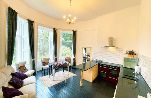 Gorebridge Apartment | Catcune Deluxe Suite