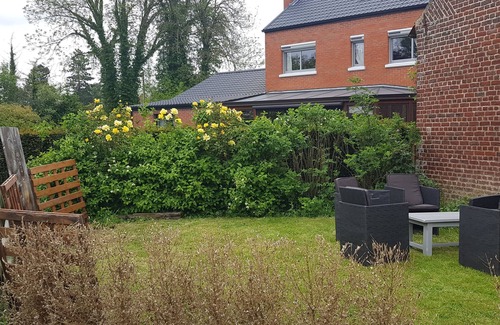 Volckerinckhove Cottage | Catherine and Ludovic welcome you to their country gîte.