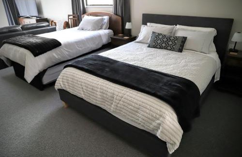 Manapouri Apartment | Catnap Cottage