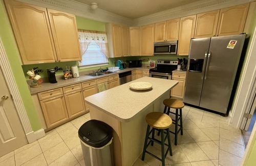 Thurmont House | Catoctin Mountain Getaway Room