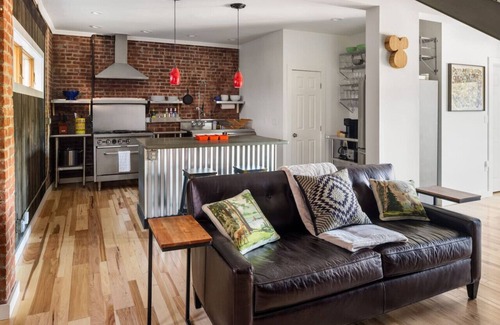 Catskill Heights House | Catskill Cottage Walk to Downtown & River Views